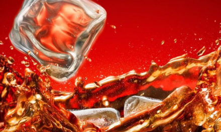 Canan Karatay ve Cola