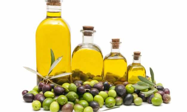 Her gün en az bir fincan zeytinyağı içilmelidir